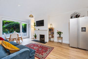 Apartment 15, Killiney Hill Park Apartments, Killiney Hill Road, Killiney, Co. Dublin, A96H7F2 — photo 2