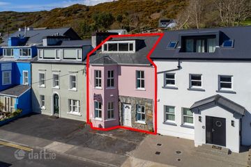 3 Seaview, Clifden, Clifden, Co. Galway, H71CK70 — photo 2
