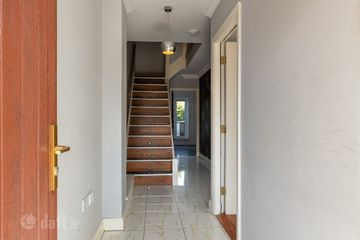 34 Annagh Court, Waterville, Blanchardstown, Dublin 15, D15HKC8 — photo 2