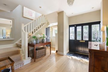 37 Woodbine Road, Booterstown, Co. Dublin, A94 HT62 — photo 2