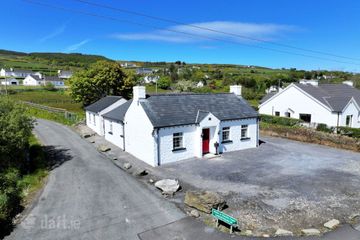 Rose Cottage, Carrowtrasna, Greencastle, Co. Donegal, F93E7P8 — photo 2