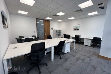 Sir John Rogerson's Quay, Dublin 2 — photo 2