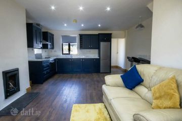 32 Pearse Park, Drogheda, Co. Louth — photo 3