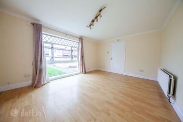73 Coultry Avenue, Ballymun, Dublin 9, D09Y771 — photo 3