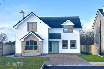 Gort An Tsrutháin, Garrafrauns, Tuam, Co. Galway, H54FH63 — photo 2