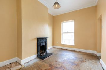 Apt 4, 1 Bayview, Pembroke Street, Dublin 4, D04 NT99 — photo 2