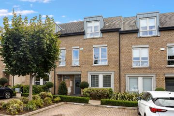 52 Roseland Avenue, Cualanor, Dun Laoghaire, Co. Dublin, A96P8P5 — photo 2