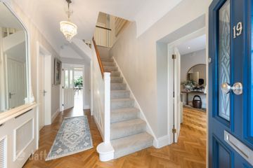 19 Marine Drive, Sandymount, Dublin 4, D04 X781 — photo 2