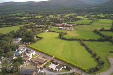 Circa 4 Acres, In Rossadrehid Village, Co. Tipperary, E34TR25 — photo 2