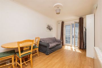 Apartment 6, Aston Abbey, 10 Aston Quay, Temple Bar, Dublin 2, D02A592 — photo 2