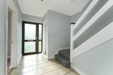 153 Moorefield Park, Newbridge, Co. Kildare — photo 2