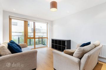Apartment 7, Newtown Hall, Hazelbrook Square, Whitehall Road, Churchtown, Dublin 14, D14R963 — photo 2