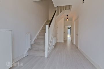 7 The Hall, Scholarstown Wood, Rathfarnham, Dublin 16, D16 V1W0 — photo 2