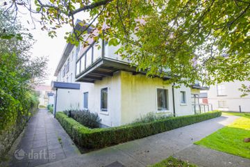 Apartment 11 Phibblestown House, Clonsilla, Dublin 15, D15KV61 — photo 2