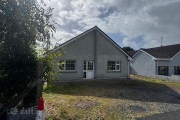 15 Knockthomas Drive, Castlebar, Co. Mayo, F23WY06 — photo 2