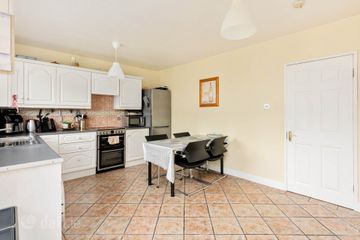 9 Griffeen Glen Crescent, Griffeen Glen, Lucan, Co. Dublin, K78RX38 — photo 3