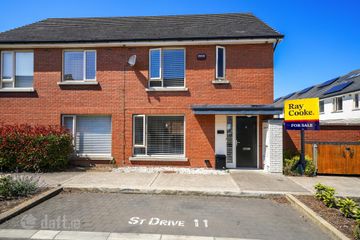 11 Stratton Drive, WITH ATTIC CONVERSION, Adamstown, Lucan, Co. Dublin — photo 2