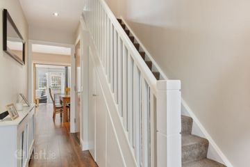 42 Hunters Walk, Hunters Wood, Ballycullen, Dublin 24, D24C9P5 — photo 2