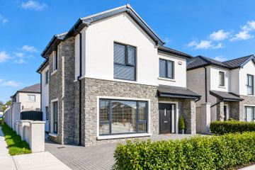 18 The Oaks, Oakwood Lawns, Edenderry, Co. Offaly, R45RW90