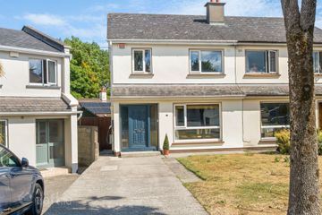 11 Somerton, Rochestown Ave, Dun Laoghaire, Co. Dublin, A96K6Y3 — photo 2