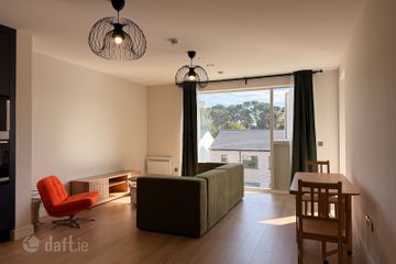 Apartment 16, The Pines, Beckett Woods, Brighton Road, Foxrock, Dublin 18 — photo 2