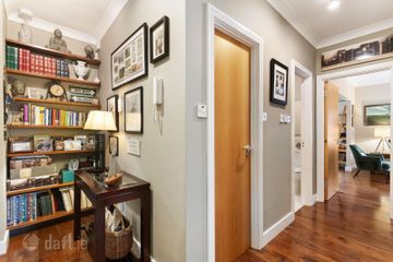 Apartment 30, Block B, Altamont Hall, Stoney Road, Dundrum, Dublin 14, D14CK88 — photo 3