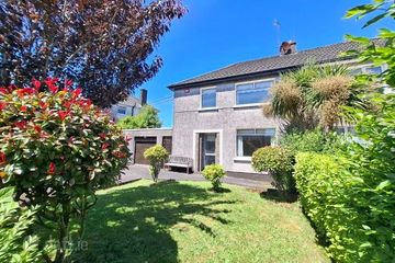 Samares, 51 Woodvale Road, Beaumont, Ballintemple, Co. Cork, T12H6PV — photo 2