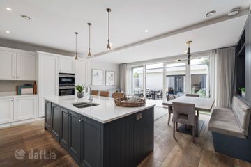23 The Shore, Marina Village, Greystones, Co. Wicklow, A63 R962 — photo 3