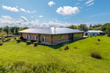 The Log Cabin, Tawnyculawee, Castlebar, Co. Mayo, F23PW59 — photo 3