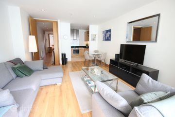 Apartment 16, Pakenham House, IFSC, Dublin 1 — photo 3