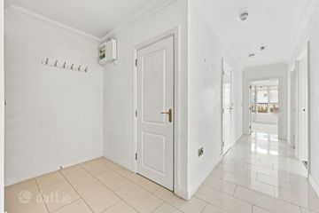 Apartment 30, The Fairways, Seabrook Manor, Portmarnock, Dublin 13, D13NX23 — photo 2