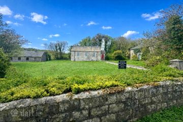 The Manse, Graniamore, Ballymote, Co. Sligo, F56PK74 — photo 2