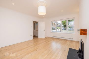 80 Charlemont (plus Attic Conversion) Griffith Avenue, Drumcondra, Dublin 9, D09H5W6 — photo 2