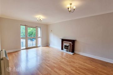 Apartment 11, Trinity Square, Townsend Street, Dublin 2, D02RX76 — photo 2