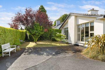 5 The Thicket, Hainault Road, Foxrock, Dublin 18, D18V9R0 — photo 2