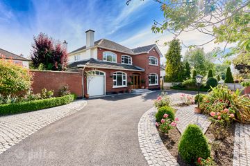10 Castleknock Lodge, Castleknock, Dublin 15, Co. Dublin, D15VWY6 — photo 2