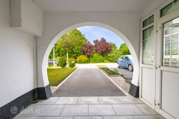 189 The Oaks, Newbridge, Co. Kildare, W12F448 — photo 3