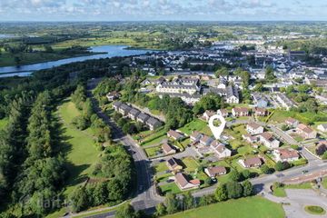 5 Summerhill Court, Summerhill, Carrick-on-Shannon, Co. Leitrim, N41F500 — photo 2