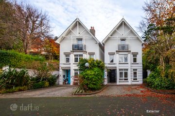 4 The Courtyard, Monastery, Enniskerry, Co. Wicklow, A98N990