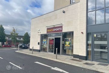 Unit 8, Greenhills Shopping Centre, Saint James'S Road, Dublin 12, D12NCX4, Greenhills, Dublin 12 — photo 2