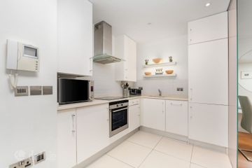 Apartment 1, 18 Baggot Street Lower, Dublin 2 — photo 3