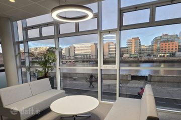 Sir John Rogerson's Quay, Dublin 2 — photo 3