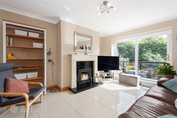 Apartment 33, The Elms, Mount Merrion Avenue, Blackrock, Co. Dublin, A94NR70 — photo 2