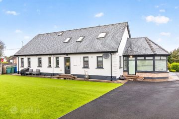 Charlestown Road, Tubbercurry, Co. Sligo, F91EH95 — photo 3