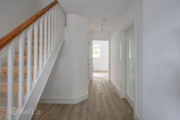 3 Bedroom Semi, Lakeview, Lakeview, Rostellan, Co. Cork — photo 2