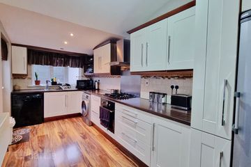 60 Palmers Crescent, Palmerstown, Dublin 20, D20HX32 — photo 3