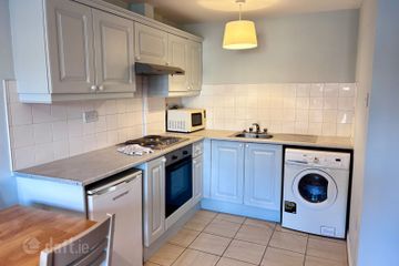 Apartment 123, Block B/C, The Waterside, Grand Canal Dock, Dublin 4, D04RR99 — photo 3