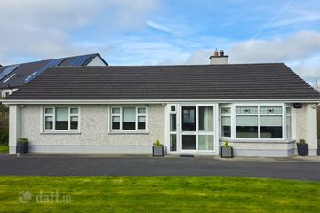 Coosan Point Road, Arcadia, Athlone, Athlone, Co. Westmeath, N37HH70