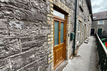 Apartment 4, The Old Bond Store, Dillon Terrace, Ballina, Co. Mayo, F26TV00 — photo 2