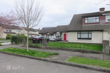 16 Castle Grove, Clondalkin, Dublin 22, D22X068 — photo 2